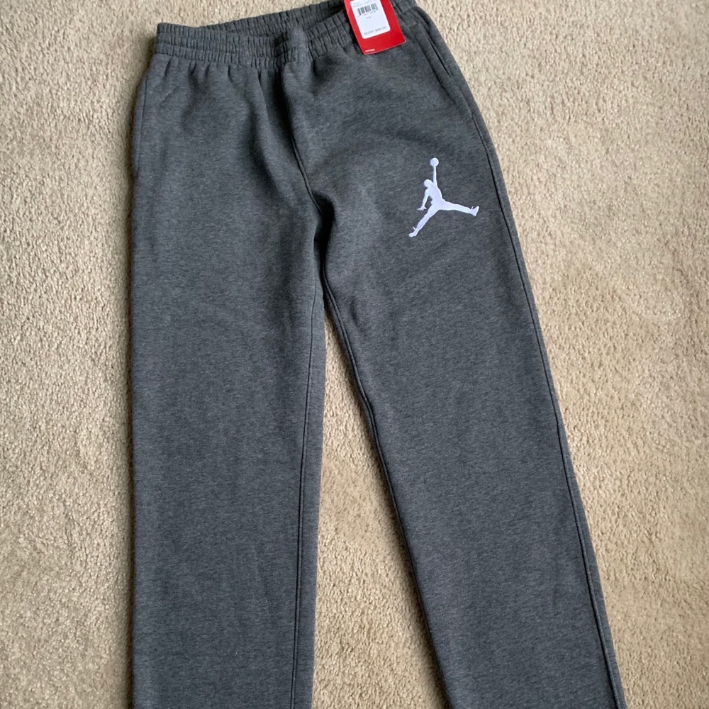 Youth large Jordan sweatpants